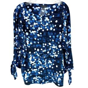 The Limited NWT Blue Bubble Dotted Print 3/4 Sleeve Blouse Size XL.